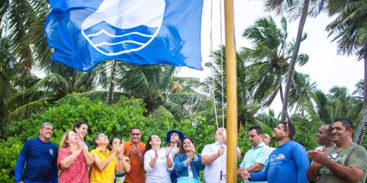 Praia do Patacho recebe renovação do selo internacional Bandeira Azul 24/25
