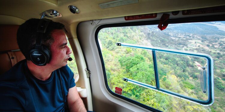 Governador vai a União dos Palmares e acompanha assistência às vítimas do acidente com ônibus