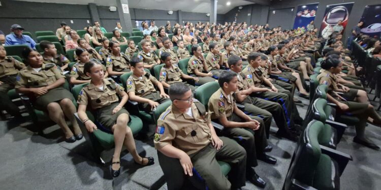 Proerd forma alunos do Pelotão Mirim de quatro municípios do Agreste alagoano