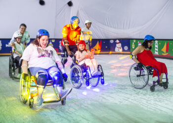 Público PCD aproveita pista de patinação no Parque do Centenário