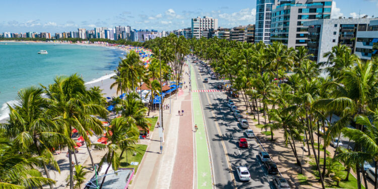 Maceió se destaca como 6º destino mais procurado do Brasil em 2024