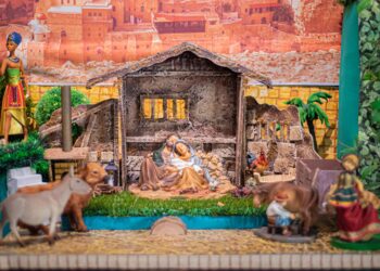 “Belém é aqui”: servidor da Secretaria de Educação revive em casa o nascimento de Jesus