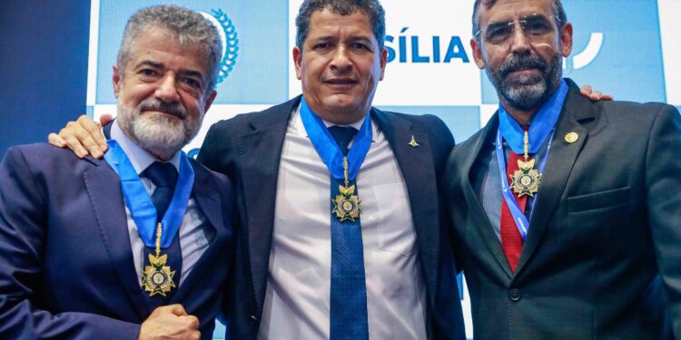 Flávio Saraiva recebe comenda da Secretaria de Segurança Pública do Distrito Federal