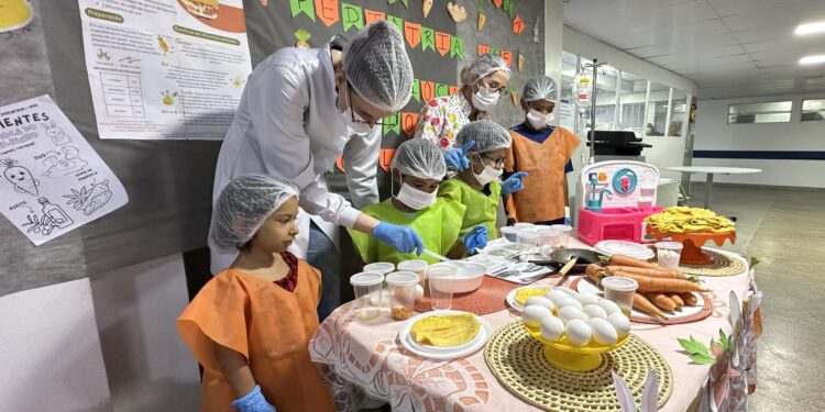 Oficina de Culinária na Pediatria do HGE ensina aos pequenos pacientes que é possível combinar sabor e saúde