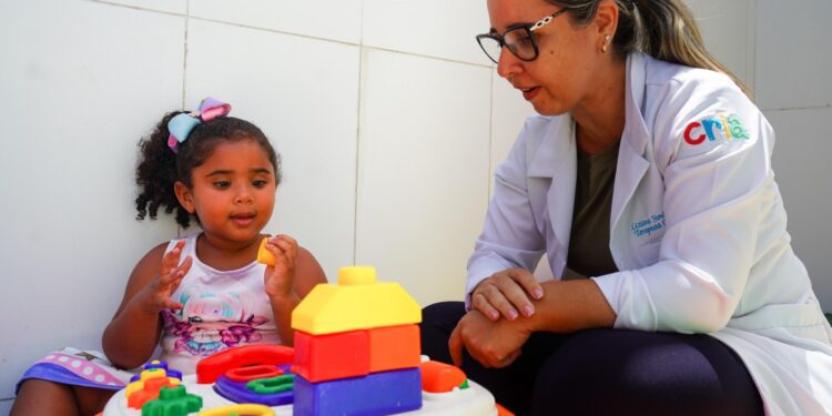 Pediatra do Hospital da Criança de Alagoas dá dicas para as compras de brinquedos infantis no Natal