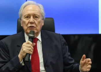 Que estejamos firmes, unidos e vigilantes, diz Lewandowski