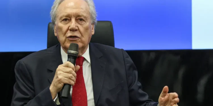 Que estejamos firmes, unidos e vigilantes, diz Lewandowski