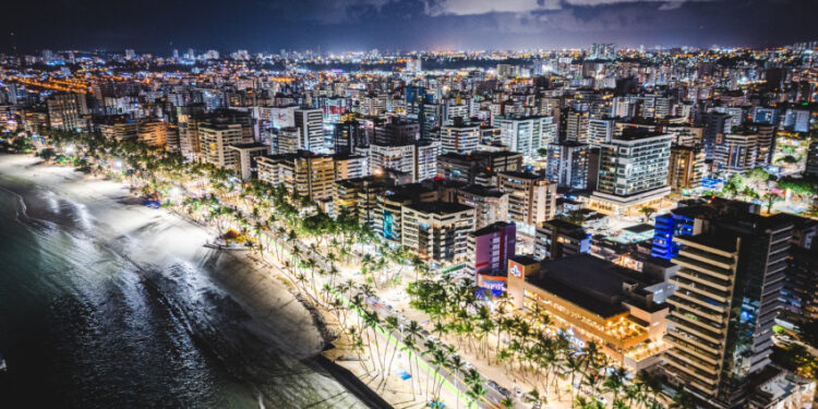 Prefeitura de Maceió moderniza parque luminoso da cidade