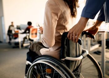 Projeto garante acréscimo de 25% no BPC para quem precisa de cuidador