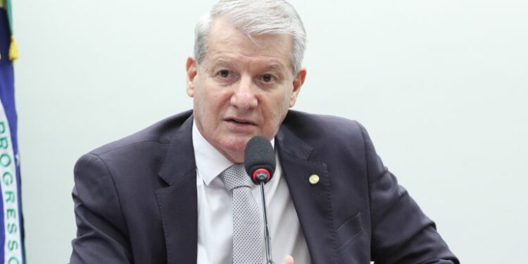 Comissão aprova projeto que estabelece normas para abordagens policiais a pessoas com crise mental  Fonte: Agência Câmara de Notícias