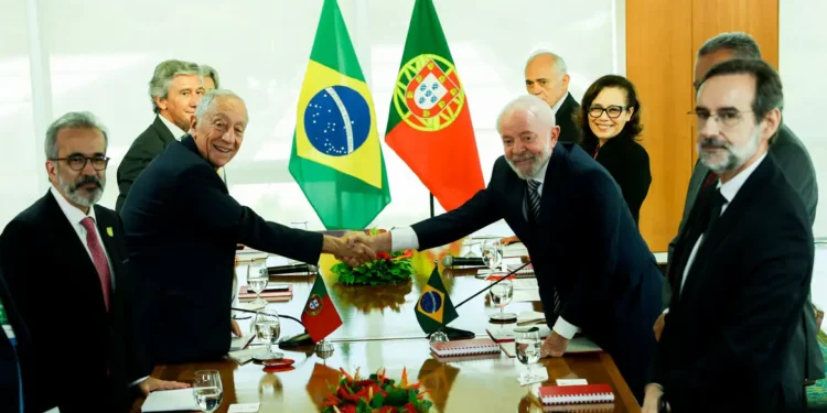Presidentes do Brasil e Portugal se reúnem para fortalecer cooperação