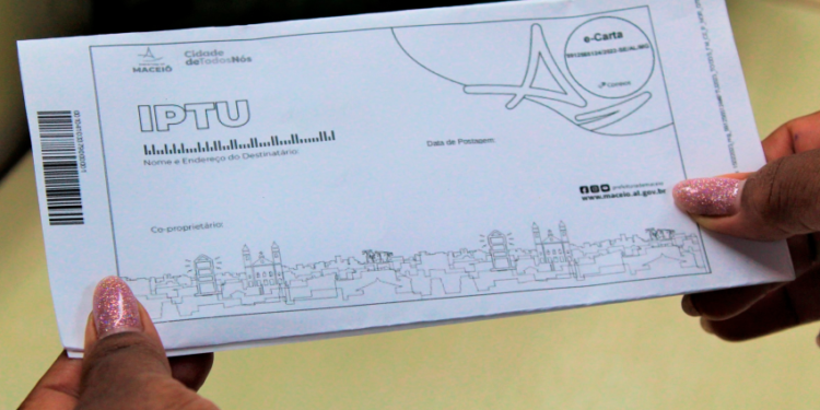 Fazenda esclarece contribuintes sobre o envio dos carnês do IPTU 2025