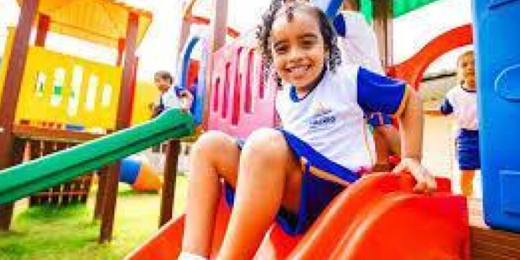 Ano letivo 2025 de escolas e creches municipais começa na segunda (10)