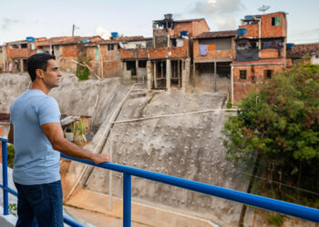 Infraestrutura inicia recuperação do Viaduto da Avenida Leste Oeste