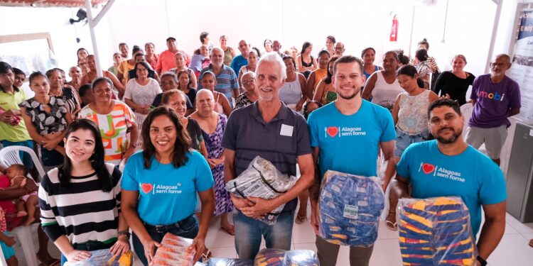 Alagoas Sem Fome chega a 50ª entrega de alimentos e beneficia entidade no Benedito Bentes