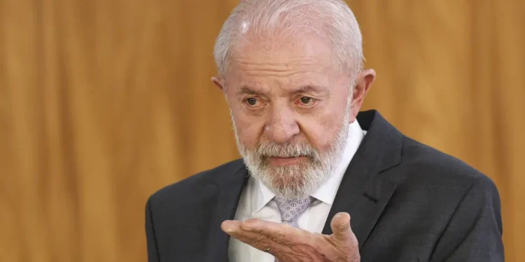Lula defende presunção de inocência a denunciados por golpe de Estado