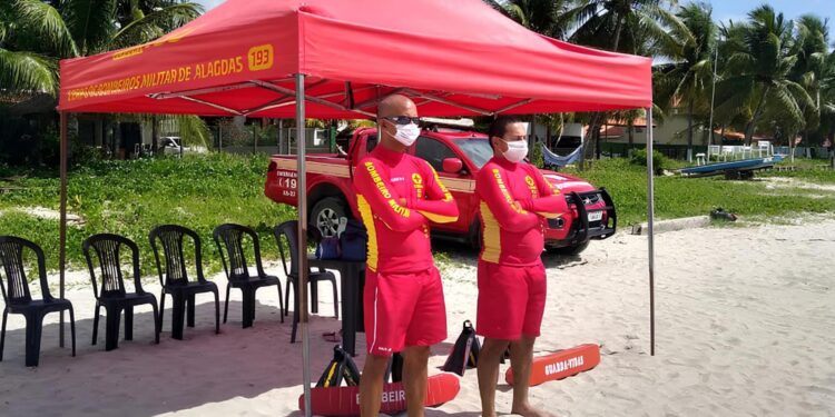 Corpo de Bombeiros intensifica atuação durante prévias carnavalescas em Maceió