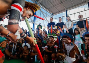 Paulo Dantas inaugura Escola Estadual Indígena Suraconã, em Traipu