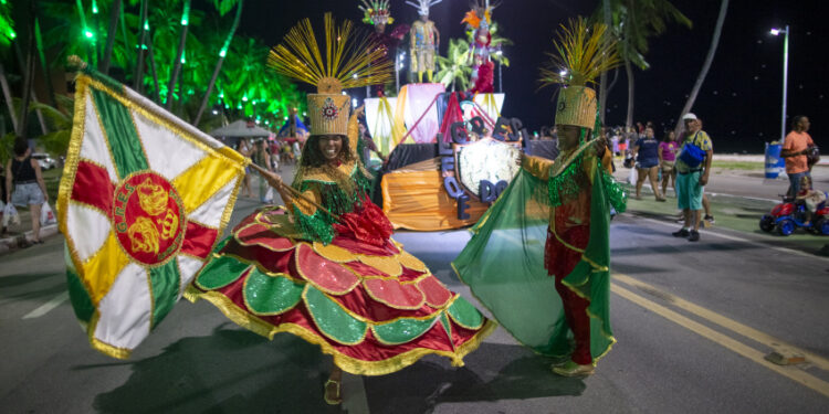 Prefeitura de Maceió fomenta cultura local com apoio financeiro às escolas de samba