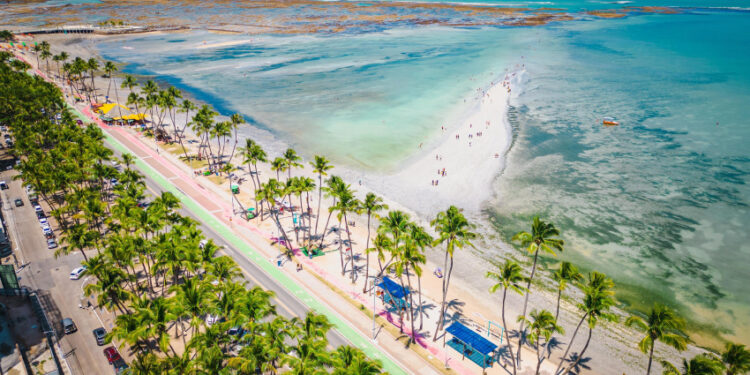 Maceió foi o segundo destino mais vendido do País em 2024, diz plataforma hoteleira