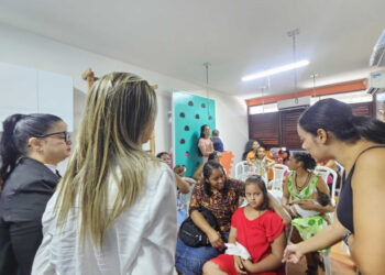 Saúde realização ações de saúde bucal para crianças com Síndrome de Down