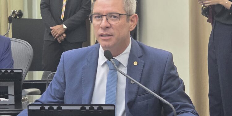 Cabo Bebeto cobra melhorias na frota da Polícia Militar