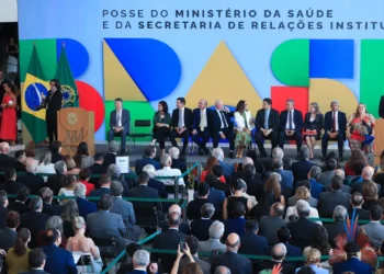 Padilha diz que principal meta é reduzir tempo de espera no SUS