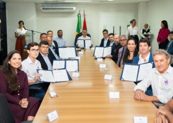 Governo concede incentivos a seis empresas que devem gerar dois mil empregos em Alagoas