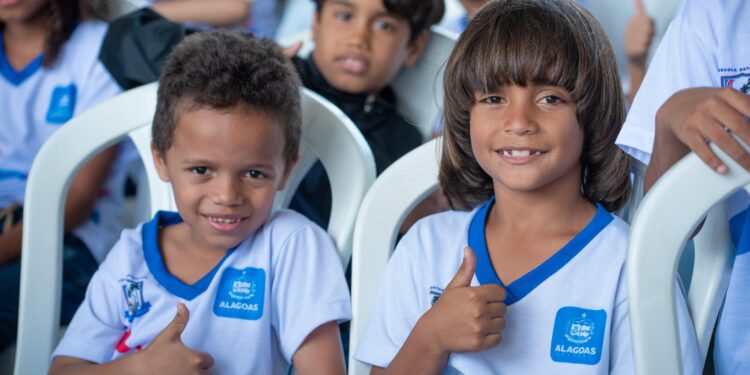 Governo reúne 102 municípios para celebrar avanços na Educação e fortalecer Regime de Colaboração