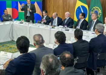 Lula entrega projeto de isenção de IR para quem ganha até R$ 5 mil