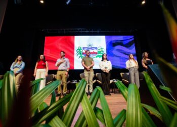 Paulo Dantas celebra avanços na educação e entrega kits de alfabetização para municípios alagoanos