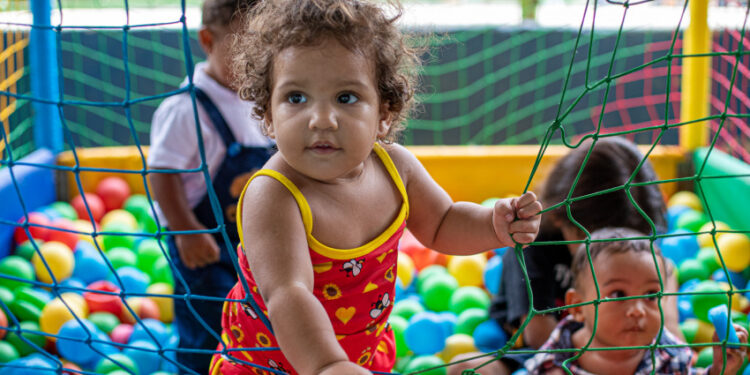 Programa Primeira Infância Cidadã beneficia mais de mil famílias em Maceió