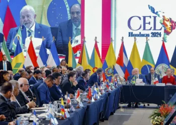 Tarifaço: negociação individual é fim do multilateralismo, diz Lula