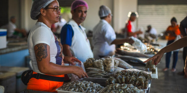 Semana Santa impulsiona vendas de pescados e mariscos em Maceió