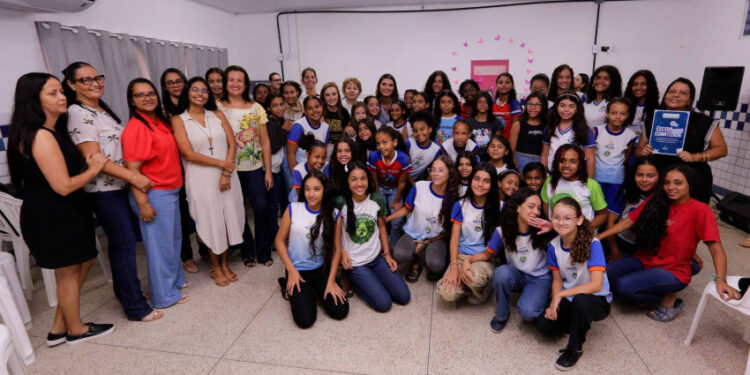 Primeira-dama de Maceió participa da campanha sobre dignidade menstrual