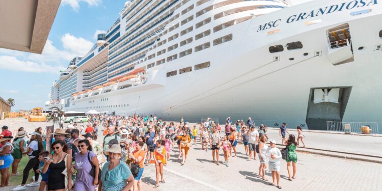 Destino Alagoas recebe aproximadamente 200 mil visitantes na temporada de cruzeiros 24/25, a maior da história