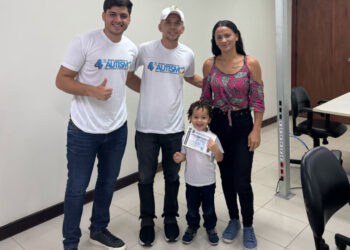 Pessoas autistas são atendidas pelo DMTT para triagem do Cartão Vamu Especial