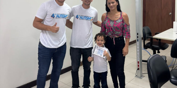 Pessoas autistas são atendidas pelo DMTT para triagem do Cartão Vamu Especial