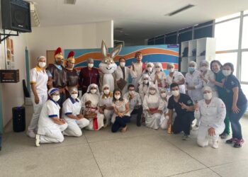Hospital de Emergência do Agreste realiza Paixão de Cristo e atividades infantis em celebração da Páscoa