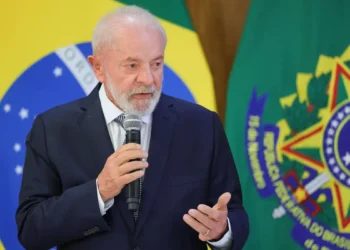 Lula sinaliza nomeação de Pedro Lucas para as Comunicações