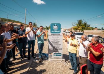 Paulo Dantas impulsiona desenvolvimento em Igaci com entrega de vias e ampliação do acesso à água potável