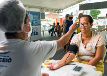 JHC anuncia programa Olhar da Gente e garante cirurgias de catarata no Hospital da Cidade