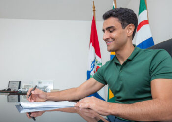 JHC anuncia reajuste salarial para servidores municipais