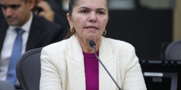 Ângela Garrote cobra explicações do Governo sobre suspensão de Programa do Leite