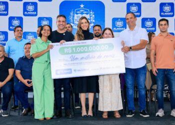 Paulo Dantas entrega obras de mobilidade urbana e abastecimento em Cajueiro