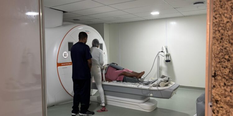 Sesau investe R$ 5,8 milhões e adquire ressonância magnética para o Hospital do Coração Alagoano