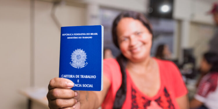 Maceió cria mais de 1.400 empregos formais e contribui com queda do desemprego em Alagoas e no País