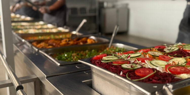 Restaurante Popular do Centro terá almoço junino e música ao vivo, nesta sexta(27)