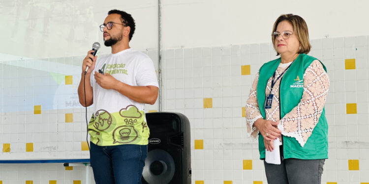 Alurb participa da capacitação de ambulantes para o São João Massayó