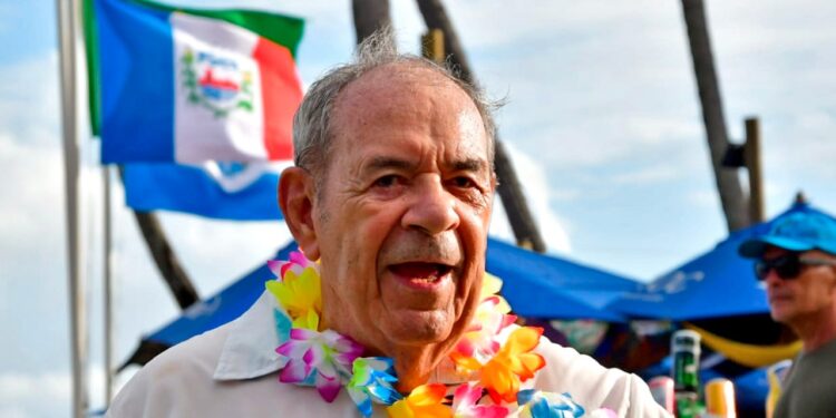 Escritor Carlito Lima ganha Prêmio Baobá 2025, o ‘Oscar dos Contadores de Histórias’